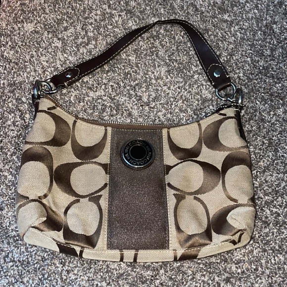 Small COACH Purse - Picture 1 of 4